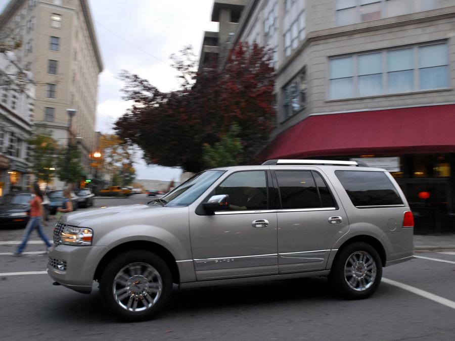  Lincoln Navigator 2006 года  (фото 6 из 82)